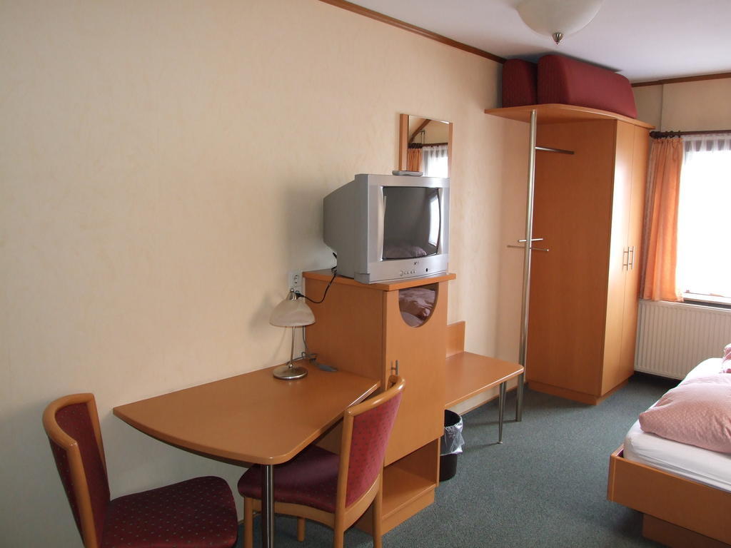 Gaestehaus Palmengarten Nuremberg Room photo