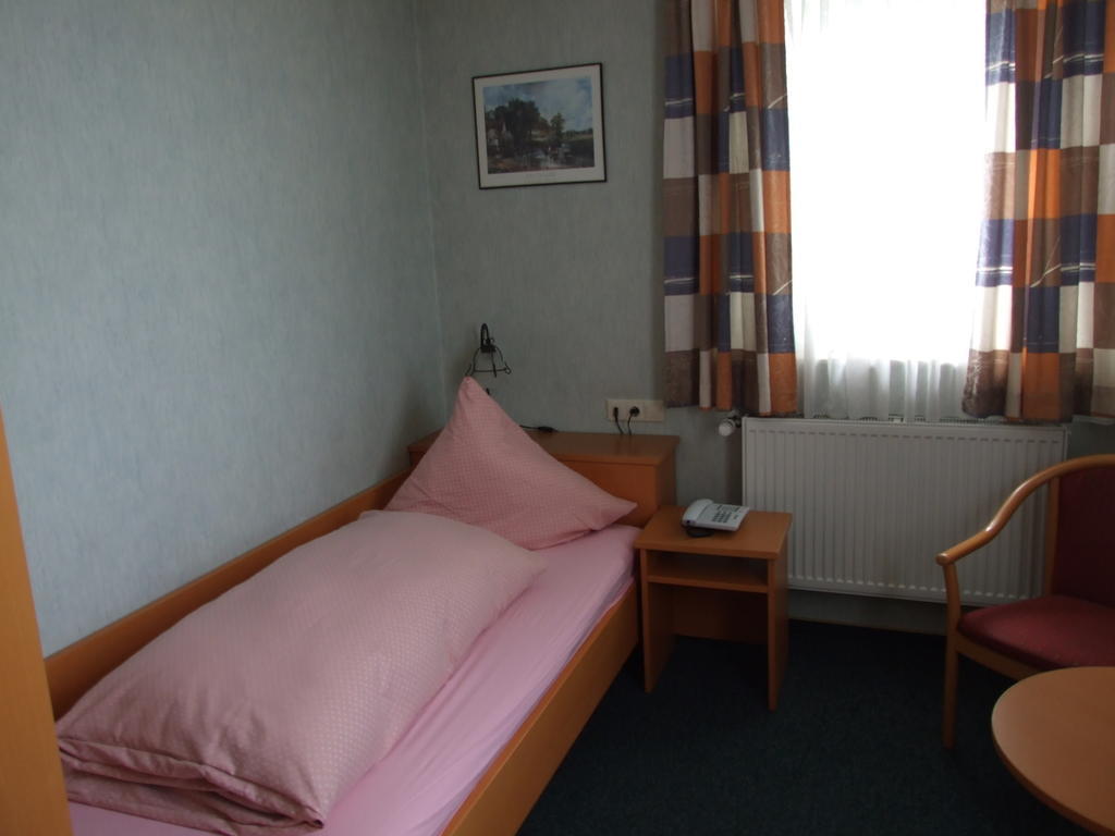 Gaestehaus Palmengarten Nuremberg Room photo